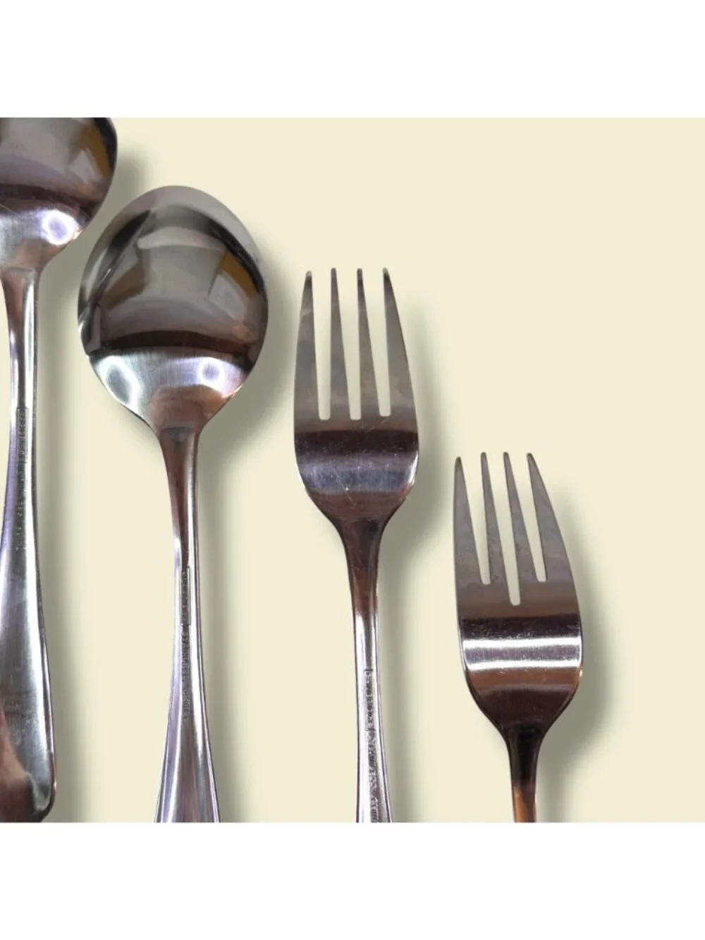 Cambridge Stainless Steel Flatware Set 12-Piece Silverware Forks & Spoons